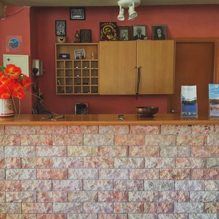 Ξενοδοχείο "Ηραία" Loutra  Dış mekan fotoğraf