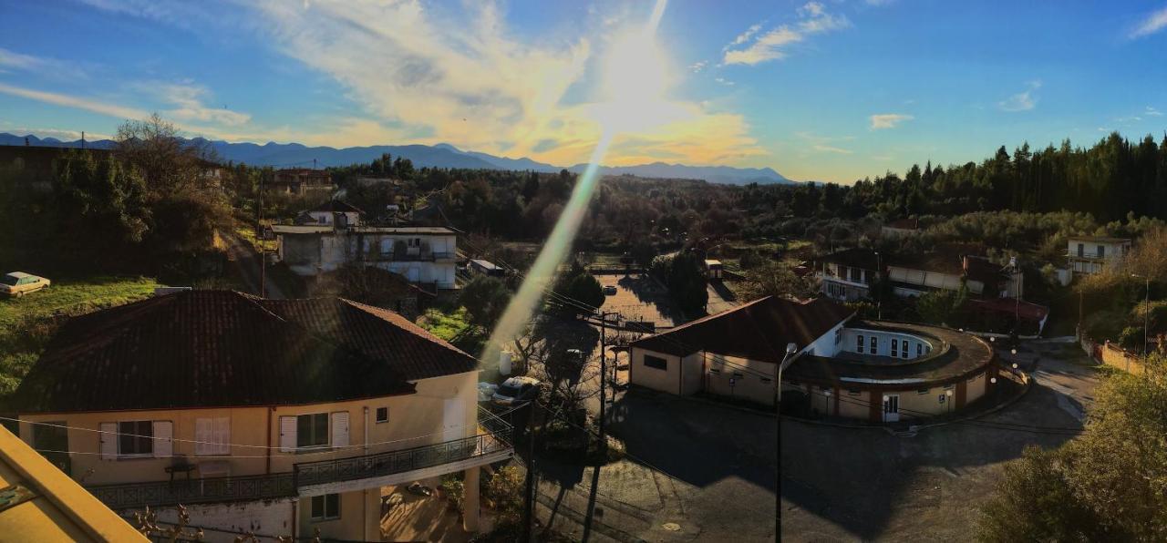 Ξενοδοχείο "Ηραία" Loutra  Dış mekan fotoğraf