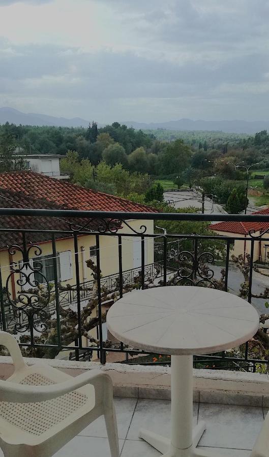 Ξενοδοχείο "Ηραία" Loutra  Dış mekan fotoğraf